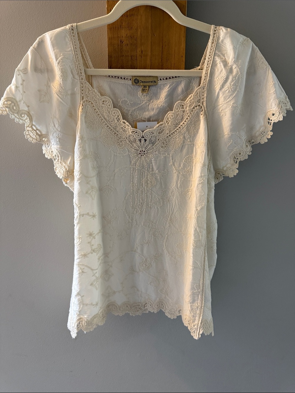 Democracy Cream Embroidered Lace-Trim Blouse, XS, NWT